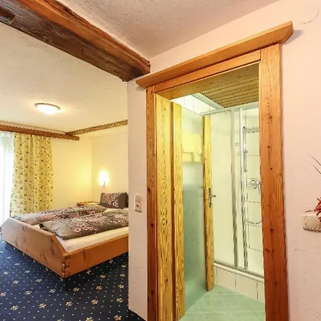 Hochwart Hof Bed & Breakfast Frühstückspension *